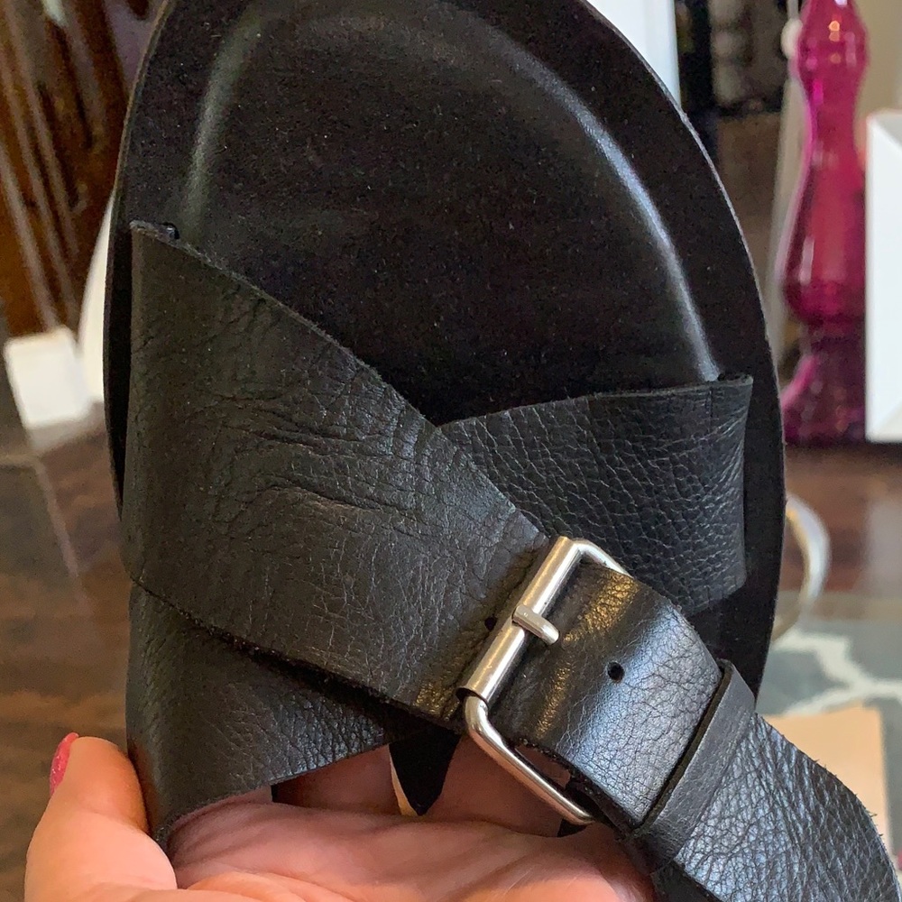 To Boot Sandal - Picture 2 of 8